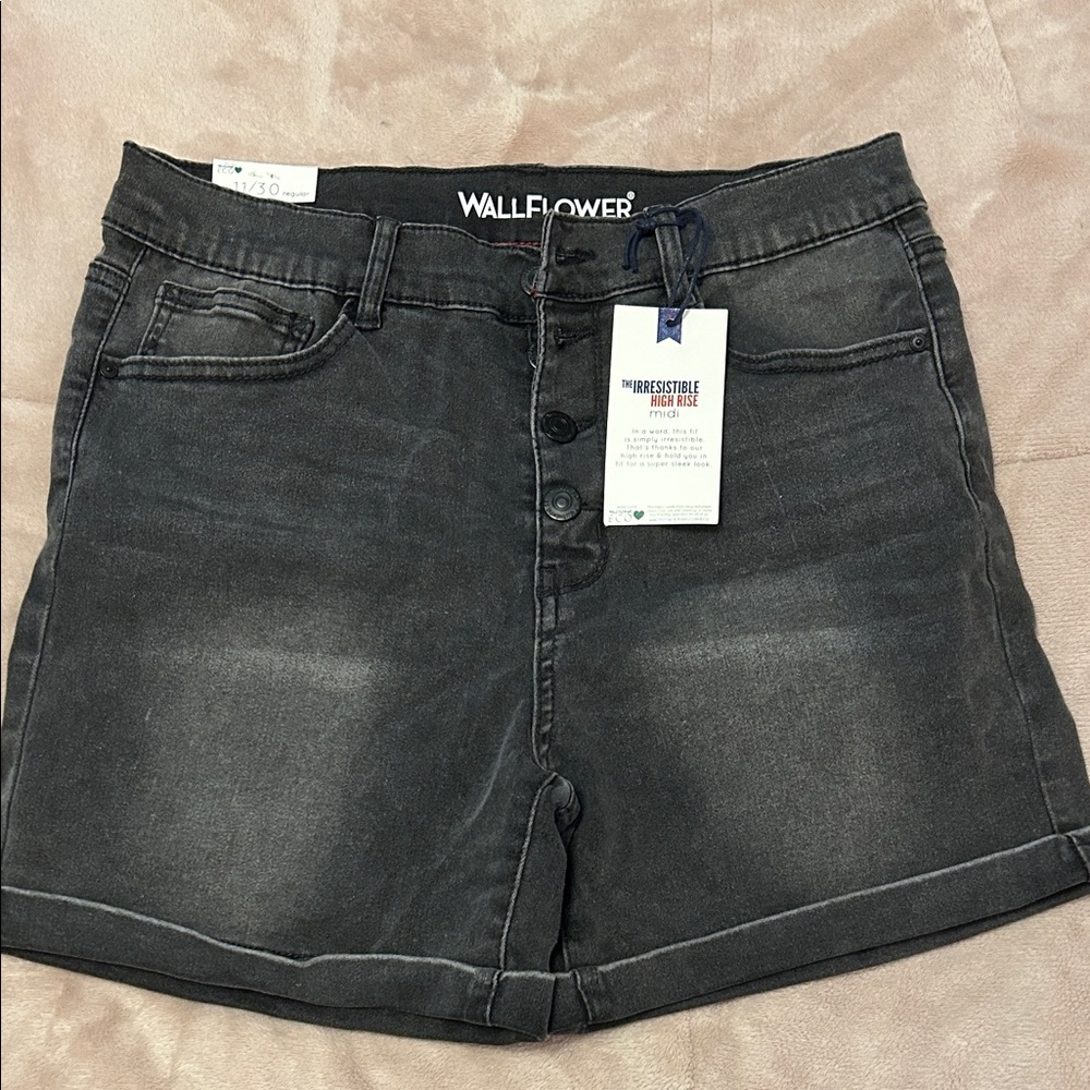 Wallflower Women's Charcoal High-Waist Shorts
